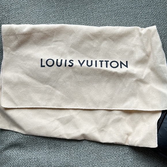 Louis Vuitton M44972 Shoulder Bag Danube Monogram - authentic - great condition - Picture 7 of 8